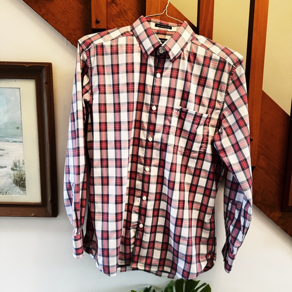 NWOT Fish Hippie Rowe Performance Shirt